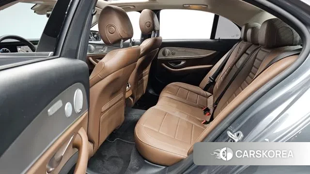 Mercedes-Benz E-Class W213 2019 Серый из Кореи, фото 2