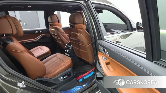 BMW X7 (G07) 2025 Коричневый из Кореи, фото 2