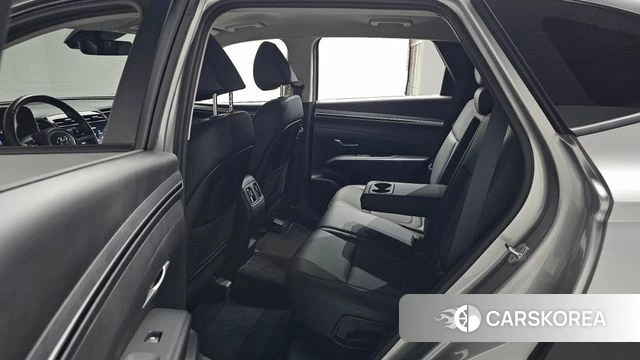 Hyundai Tucson (NX4) 2022 Серебристо-серый из Кореи, фото 2
