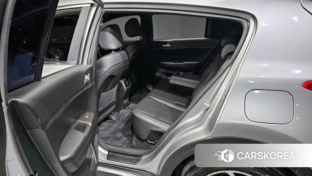 Kia Sportage The Bold 2021 Серебристо-серый из Кореи, фото 2