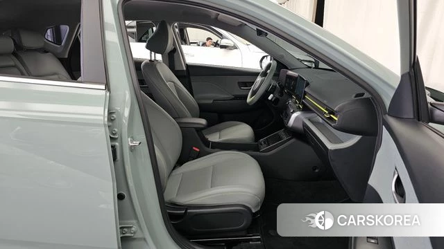 Hyundai Kona (SX2) 2023 Светло-зеленый из Кореи, фото 2