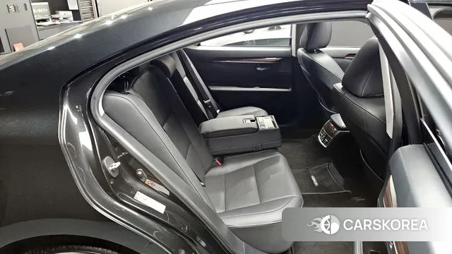 Lexus New ES300h 2018 Черный из Кореи, фото 2