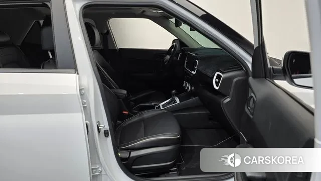 Hyundai Venue 2024 Белый из Кореи, фото 2