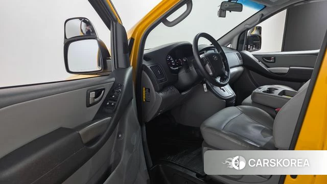 Hyundai The New Grand Starex 2021 Желтый из Кореи, фото 2