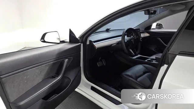 Tesla Model 3 2021 Белый из Кореи, фото 2