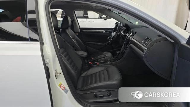 Volkswagen The New Passat 2018 Белый из Кореи, фото 2