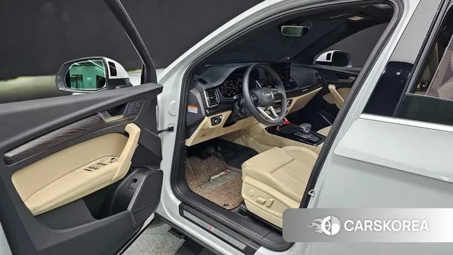 Audi Q5 (FY) 2023 Белый из Кореи, фото 2