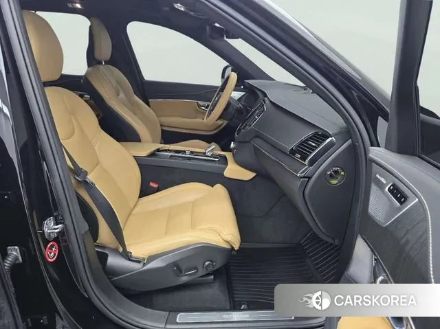 Volvo XC90 second Generation 2022 Черный из Кореи, фото 2