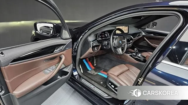 BMW 5 Series (G30) 2021 Синий из Кореи, фото 2