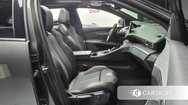Peugeot 3008 second generation 2018 Серый из Кореи, фото 2