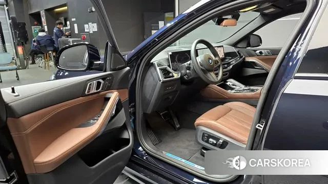 BMW X6 (G06) 2025 Черный из Кореи, фото 2