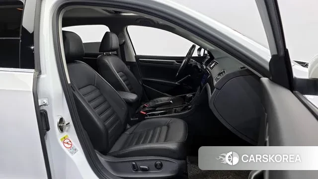 Volkswagen The New Passat 2018 Белый из Кореи, фото 2