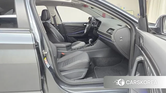 Volkswagen 7th Generation of Jetta 2023 Серый из Кореи, фото 2