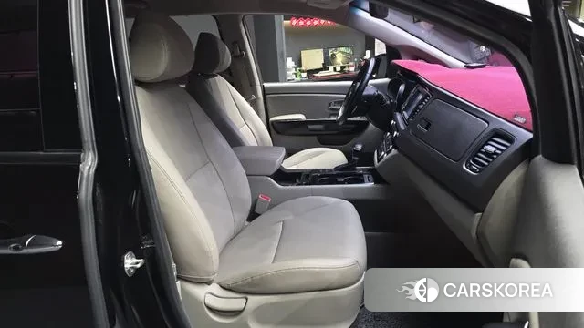 Kia All New Carnival 2018 Черный из Кореи, фото 2