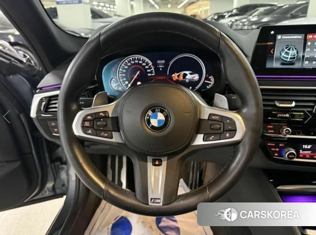 BMW 5 Series (G30) 2018 Серый из Кореи, фото 2