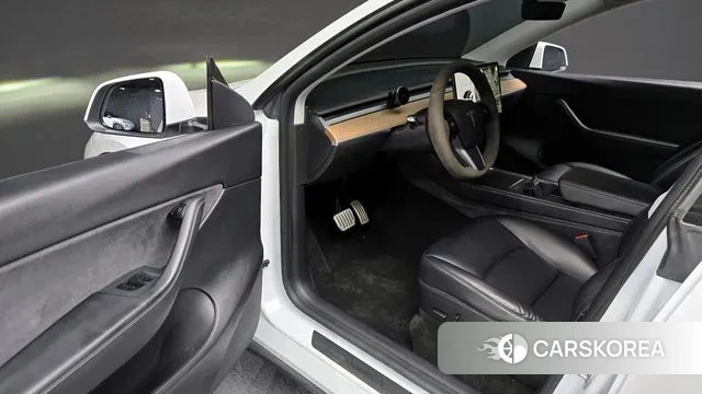 Tesla Model Y 2021 Белый из Кореи, фото 2