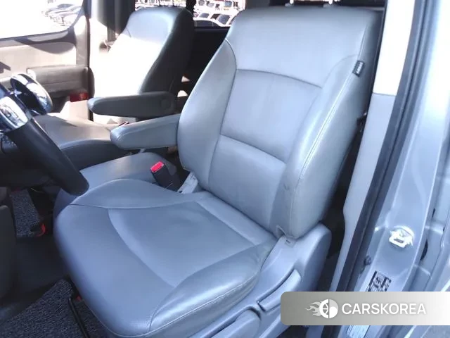 Hyundai The New Grand Starex 2019 Серебряный из Кореи, фото 2