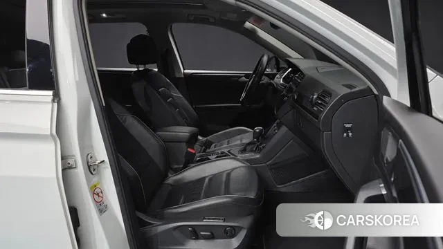 Volkswagen Tiguan Allspace 2018 Белый из Кореи, фото 2