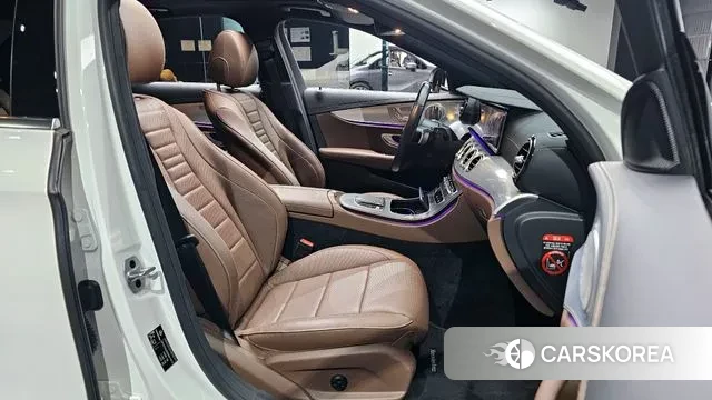 Mercedes-Benz E-Class W213 2021 Белый из Кореи, фото 2