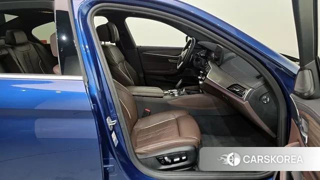 BMW 5 Series (G30) 2021 Синий из Кореи, фото 2