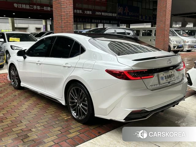 Toyota Camry 2024 Белый из Китая, фото 2
