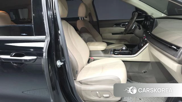 Kia Carnival 4th generation 2023 Черный из Кореи, фото 2
