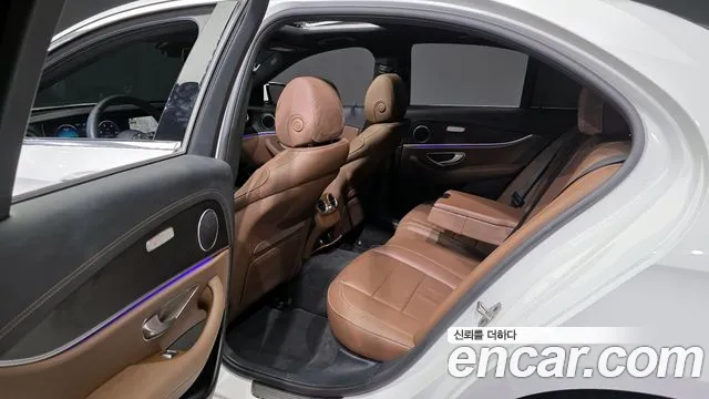 Mercedes-Benz E-Class W213 2023 Белый из Кореи, фото 2