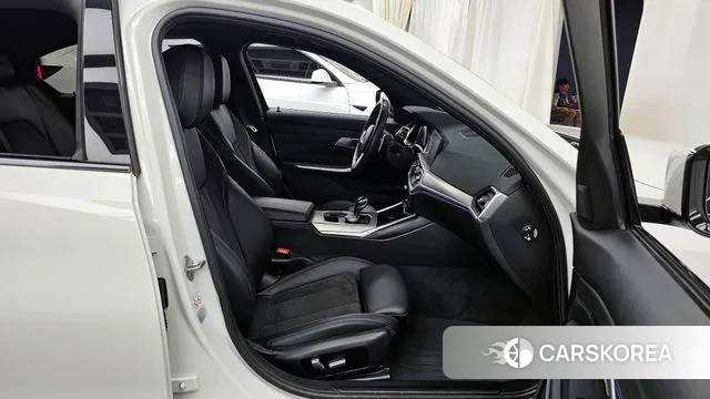 BMW 3 Series (G20) 2022 Белый из Кореи, фото 2