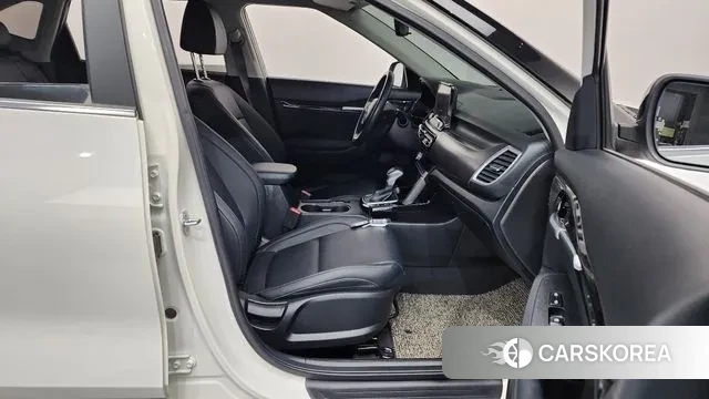 Kia Seltos 2021 Белый из Кореи, фото 2