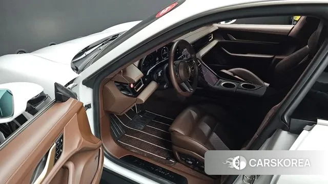 Porsche Taycan 2025 Белый из Кореи, фото 2