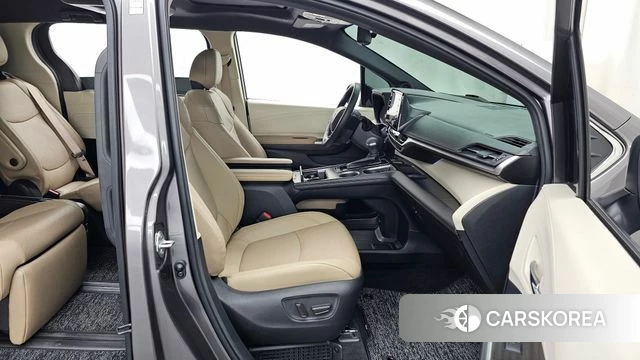Toyota Sienna 4th Generation 2022 Серый из Кореи, фото 2