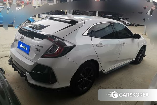Honda Civic 2023 Белый из Китая, фото 2