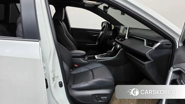 Toyota RAV4 5th Generation 2025 Белый из Кореи, фото 2