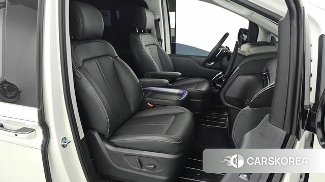 Hyundai Staria 2025 Белый из Кореи, фото 2