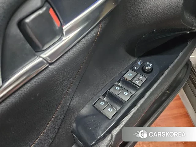 Toyota Camry (XV70) 2018 Коричневый из Кореи, фото 2