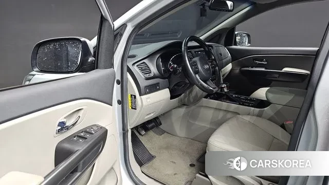 Kia The New Carnival 2019 Серебряный из Кореи, фото 2