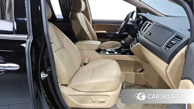 Kia The New Carnival 2020 Черный из Кореи, фото 2