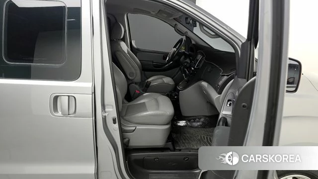 Hyundai The New Grand Starex 2019 Серебряный из Кореи, фото 2