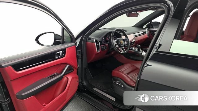 Porsche Cayenne (PO536) 2021 Черный из Кореи, фото 2