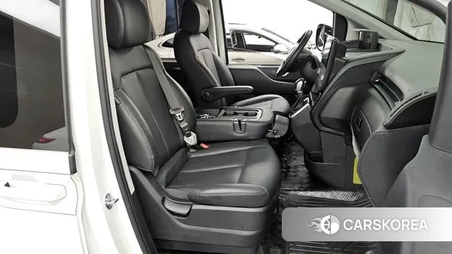 Hyundai Staria 2025 Белый из Кореи, фото 2