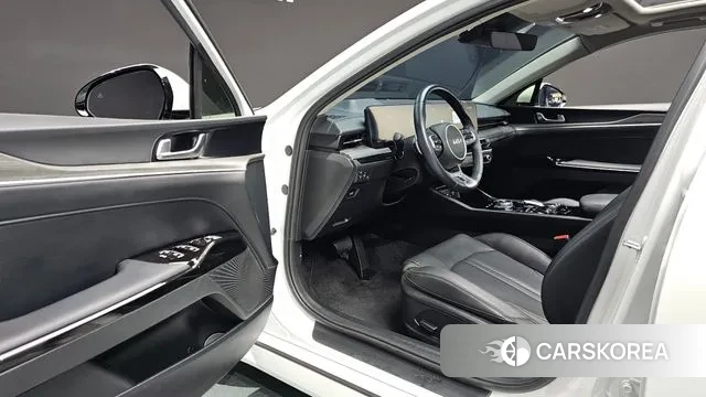 Kia The New K5 3rd generation 2024 Белый из Кореи, фото 2