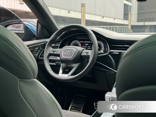 Audi Q8 2021 Синий из Китая, фото 2