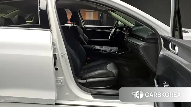 Kia The New K5 3rd generation 2024 Белый из Кореи, фото 2