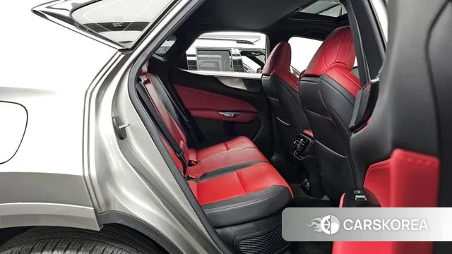 Lexus NX450h + 2nd generation 2023 Серебристо-серый из Кореи, фото 2