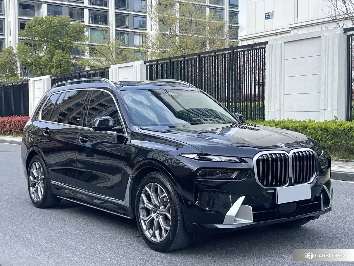 BMW X7 2024 Черный из Китая, фото 2