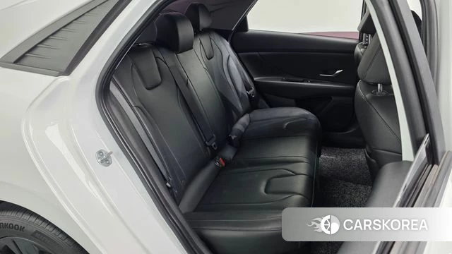 Hyundai Avante Hybrid (CN7) 2021 Белый из Кореи, фото 2