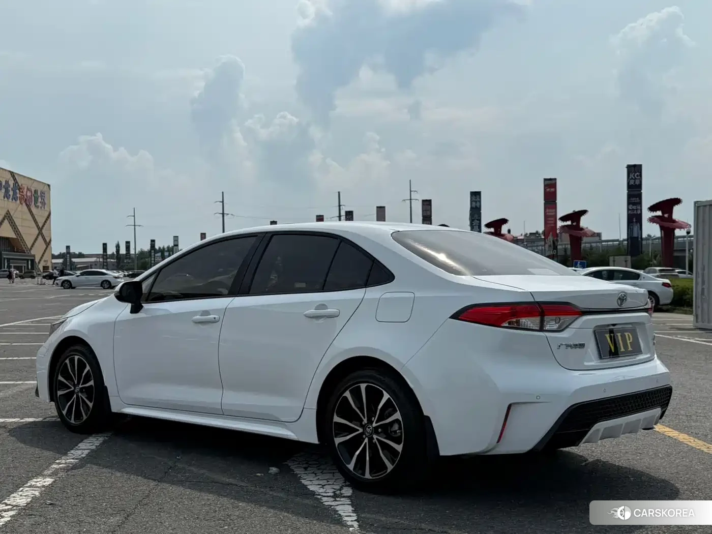 Toyota Levin 2022 Белый из Китая, фото 2