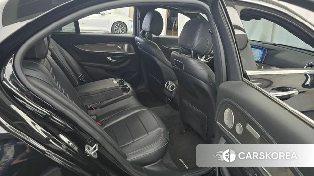 Mercedes-Benz E-Class W213 2019 Черный из Кореи, фото 2