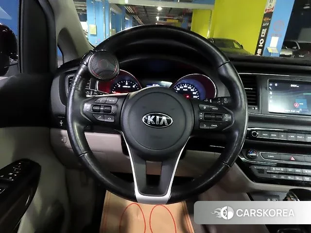 Kia The New Carnival 2018 Черный из Кореи, фото 2