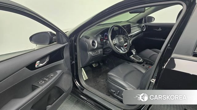 Kia The New K3 2nd generation 2022 Черный из Кореи, фото 2